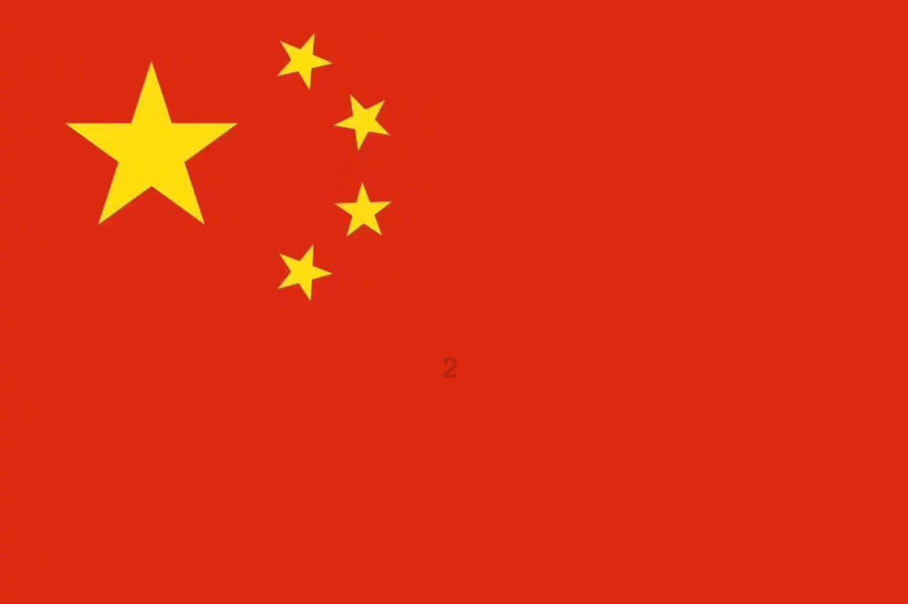 救援白色小猫